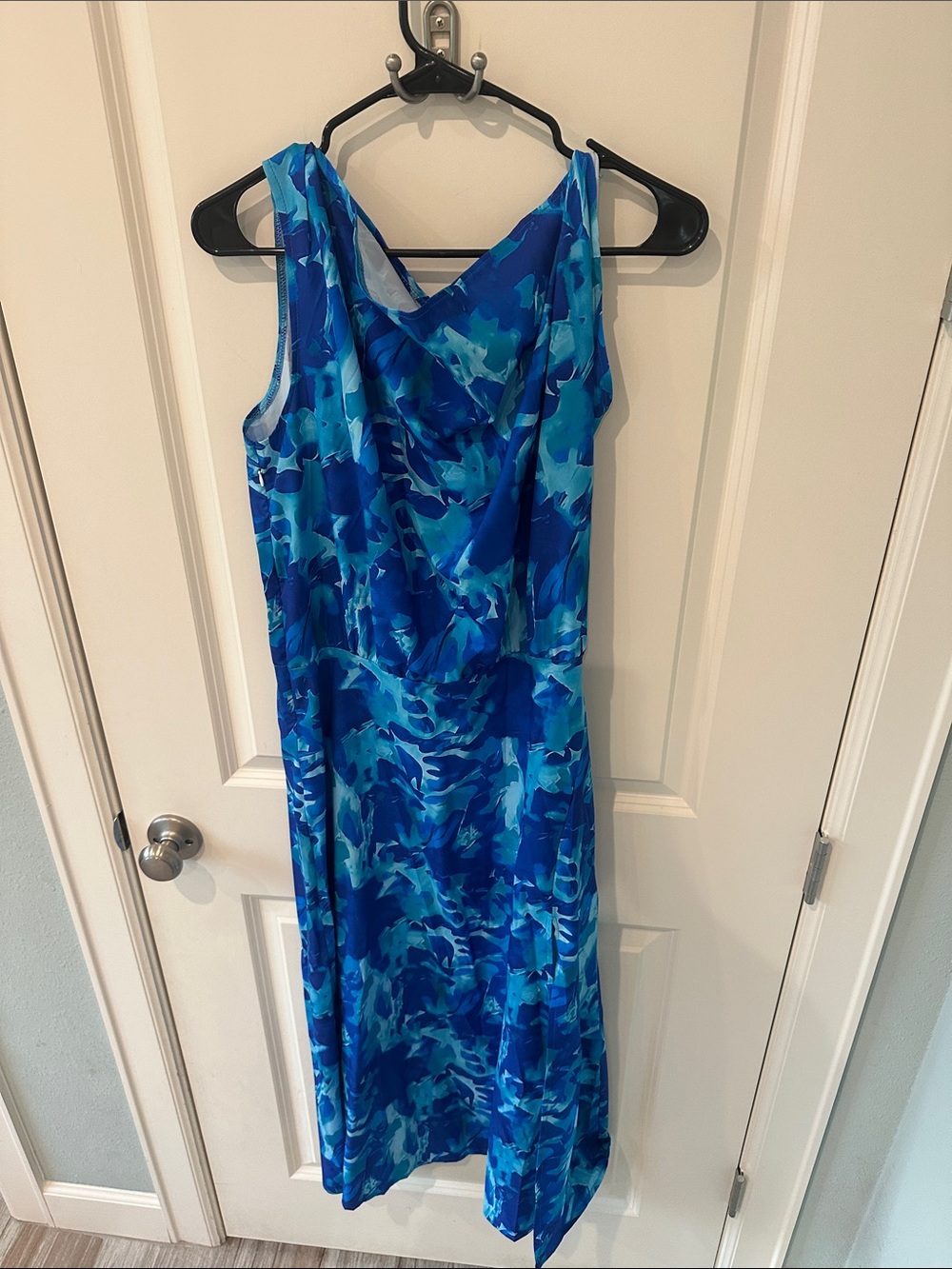 Blue Abstract Print Sleeveless Maxi Dress